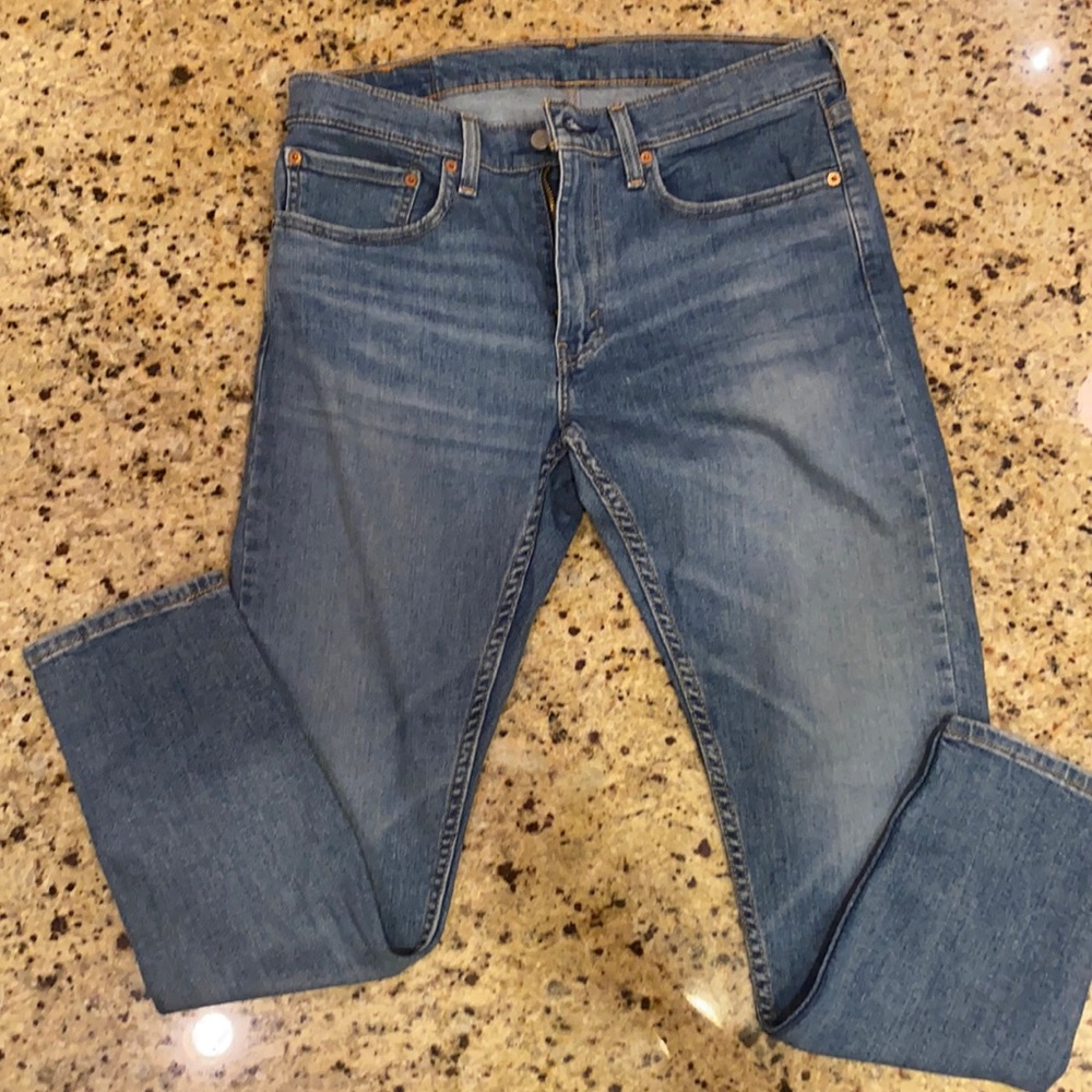 Levi’s skinny taper like new, worn once
